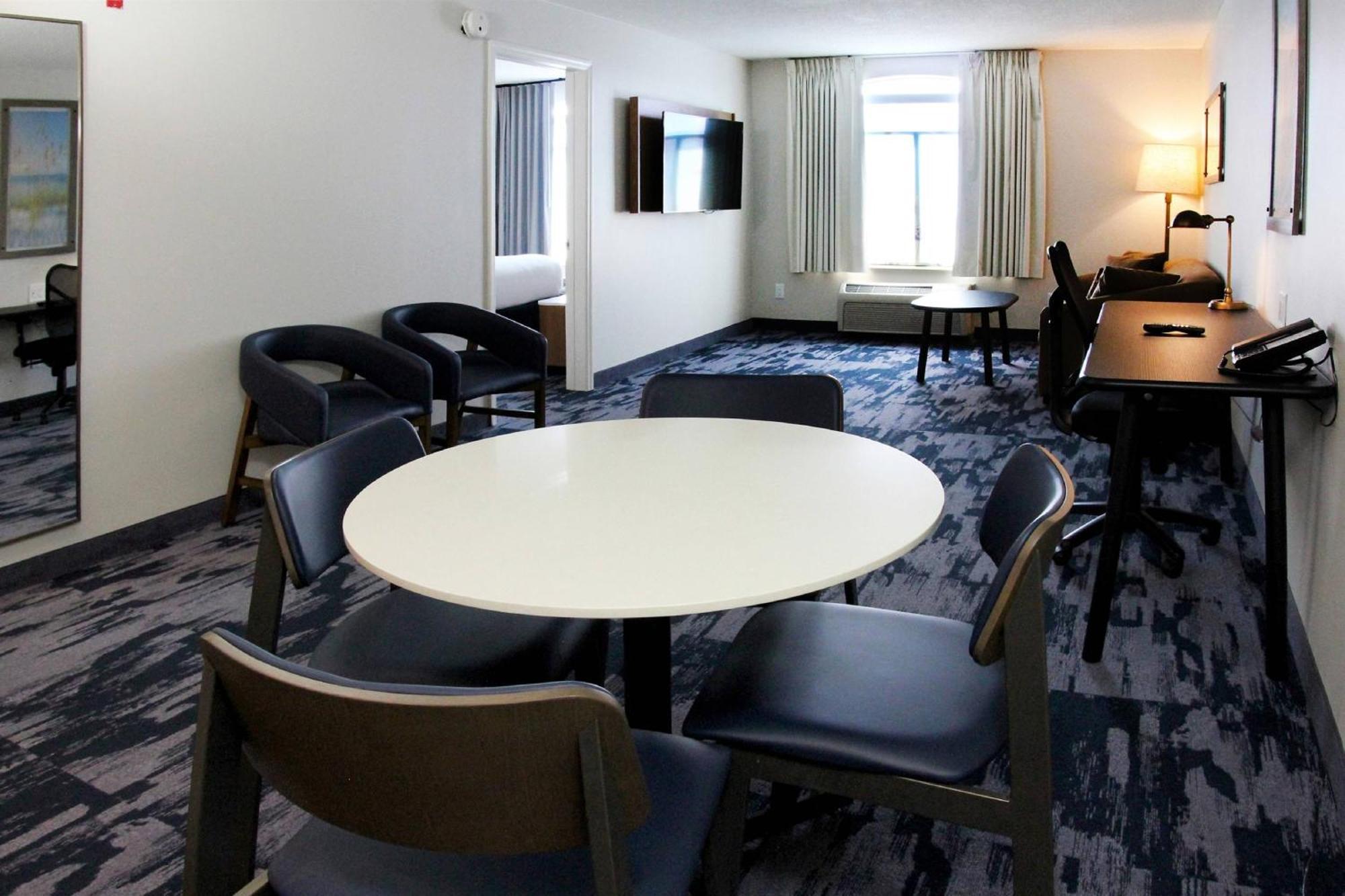 Fairfield Inn & Suites By Marriott Charleston Airport/Convention Center Север Чарлстон Экстерьер фото