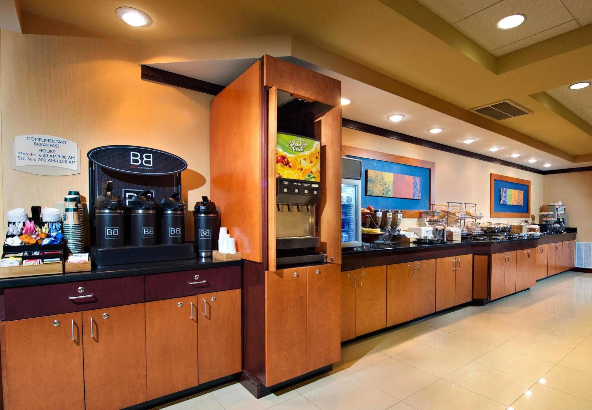 Fairfield Inn & Suites By Marriott Charleston Airport/Convention Center Север Чарлстон Экстерьер фото