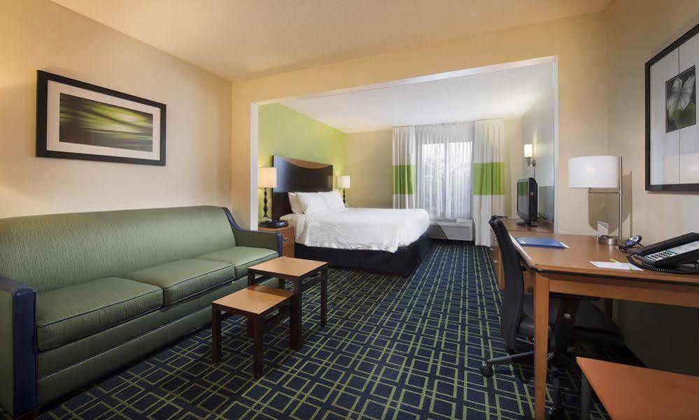 Fairfield Inn & Suites By Marriott Charleston Airport/Convention Center Север Чарлстон Экстерьер фото
